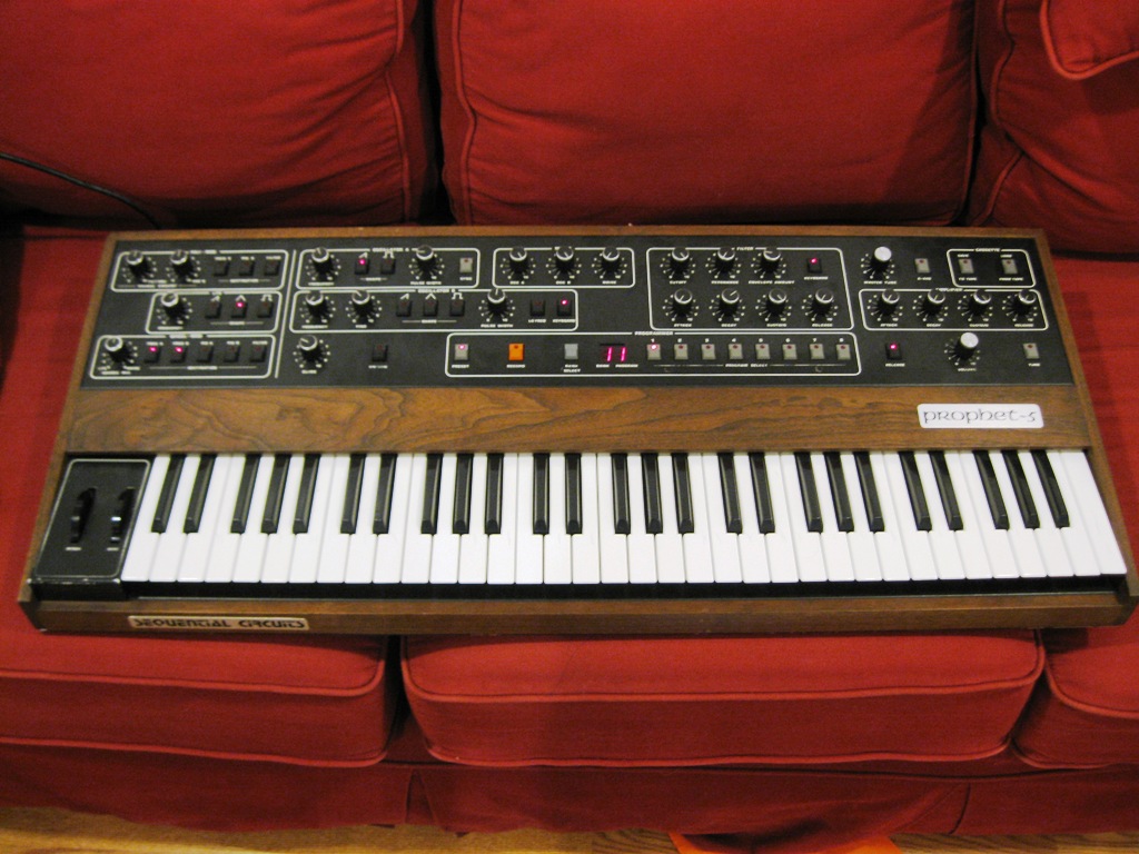 Prophet-5%20001.jpg